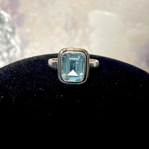 Genuine Blue Topaz 925 Sterling Silver Ring Size 7